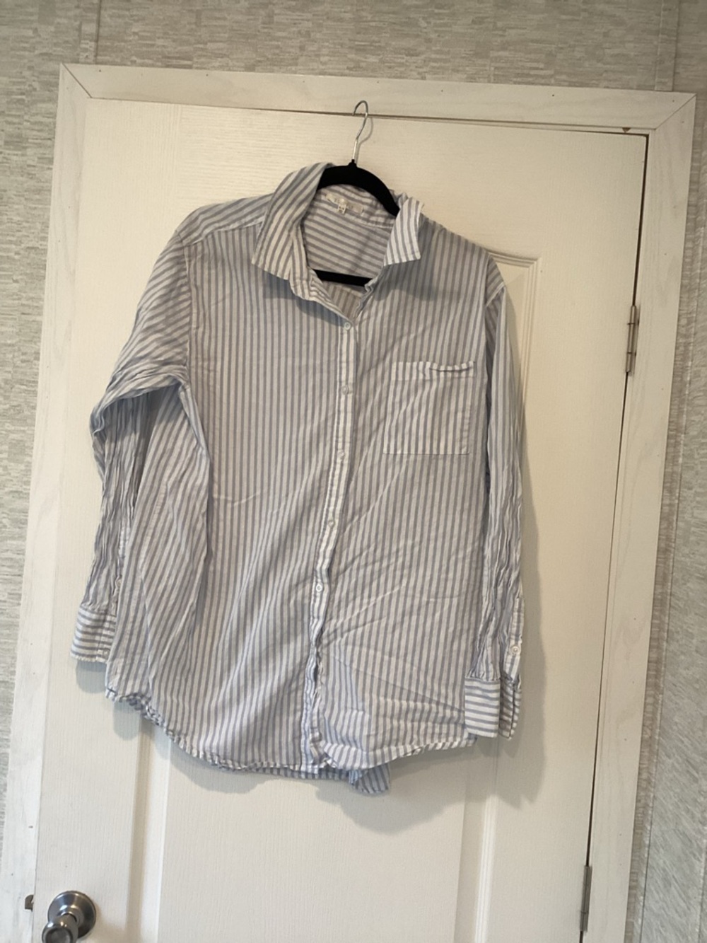 Z Supply Light Blue & White Vertical Stripe Button-Down ShirtXL EUC